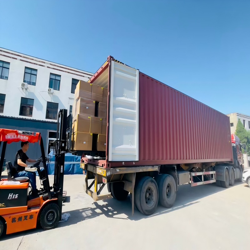 Behind the Scenes: How We Load Containers to Protect Your Custom Boxes(pic1) Behind the Scenes: How We Load Containers to Protect Your Custom Boxes(pic1)
